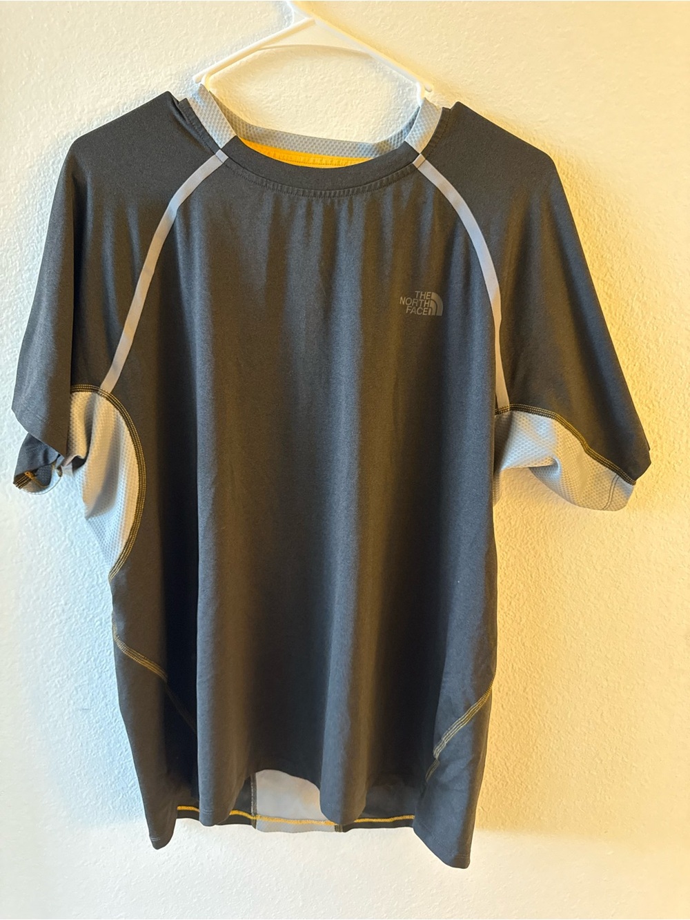 The North Face Men's Short Sleeve Performance Tee - Charcoal/Gray